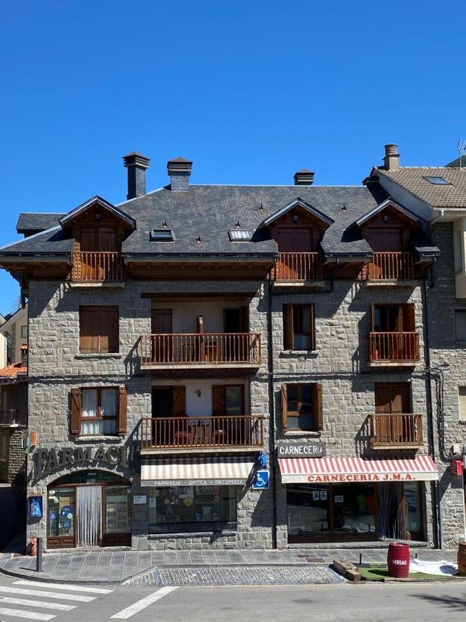 Plaza Centro Leilighet Biescas  Eksteriør bilde